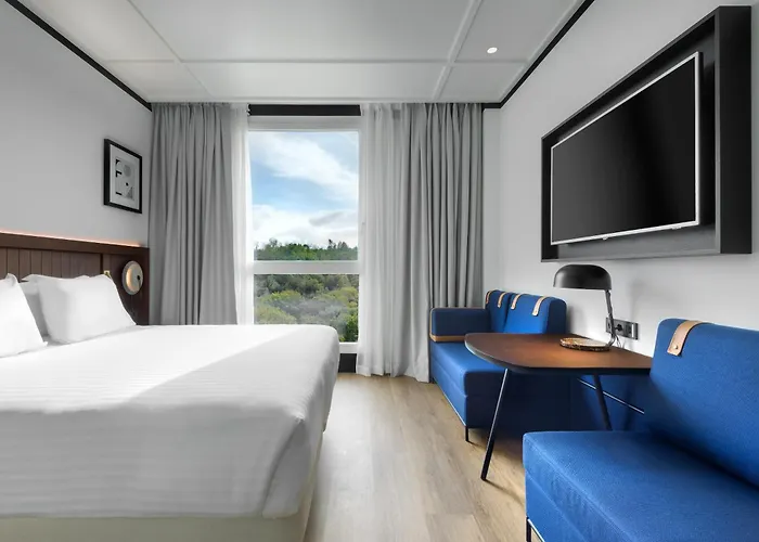 Hotell Tres Reyes 4*