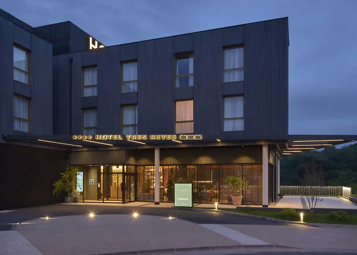 Tres Reyes Hotell 4*