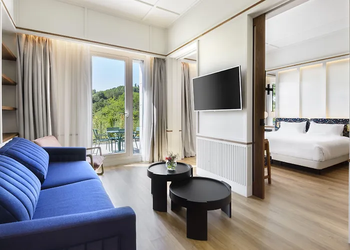 Hotell Tres Reyes 4*