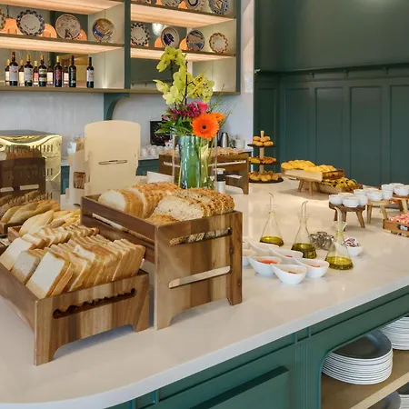 Tres Reyes Отель Сан-Себастьян