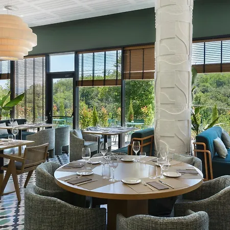 Hotel Tres Reyes 4*