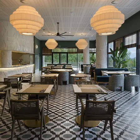 Tres Reyes 酒店 4*