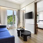 Hotel Tres Reyes 4*