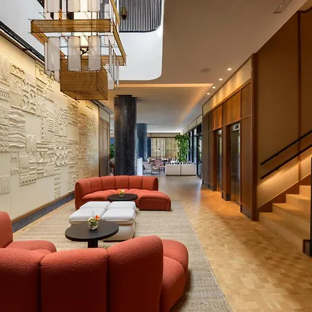 Tres Reyes Hotel 4*